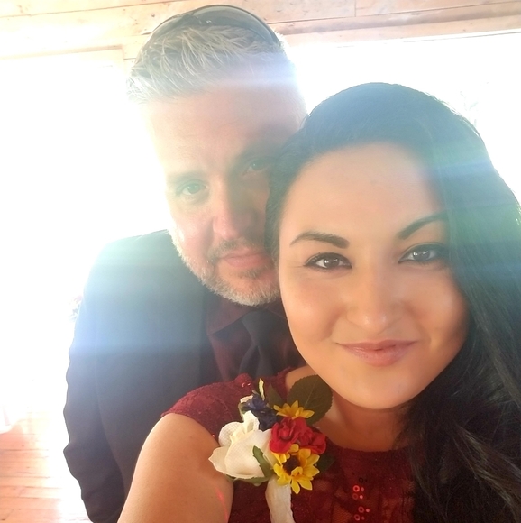 Meet your Posher, Tara - Picture 2 of 3